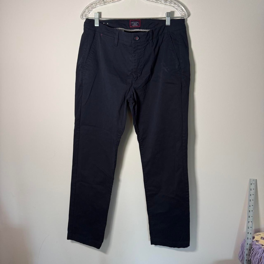 Navy blue untuckit chinos